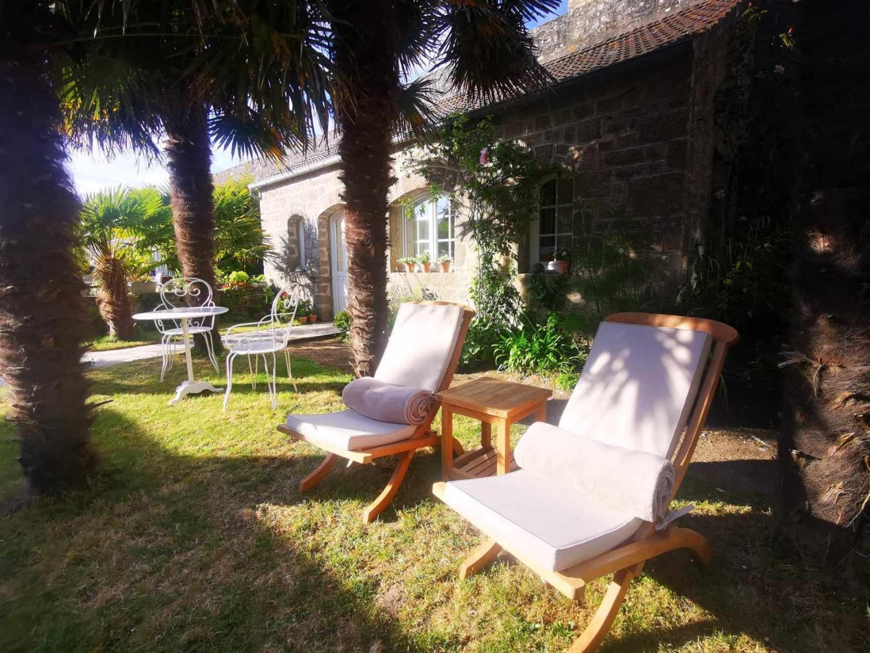 Le Prieure Barfleur Bed & Breakfast Exterior photo