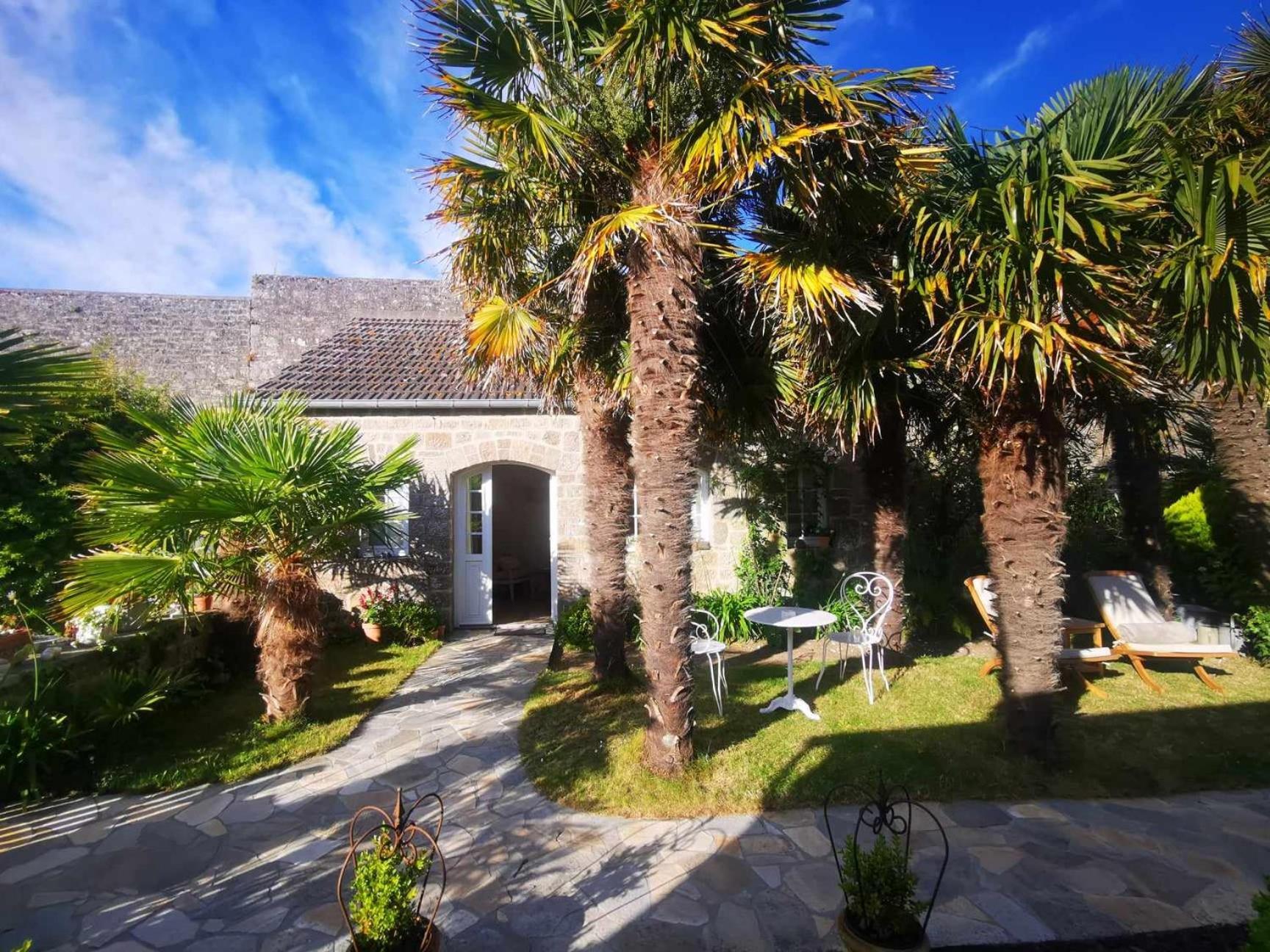 Le Prieure Barfleur Bed & Breakfast Exterior photo